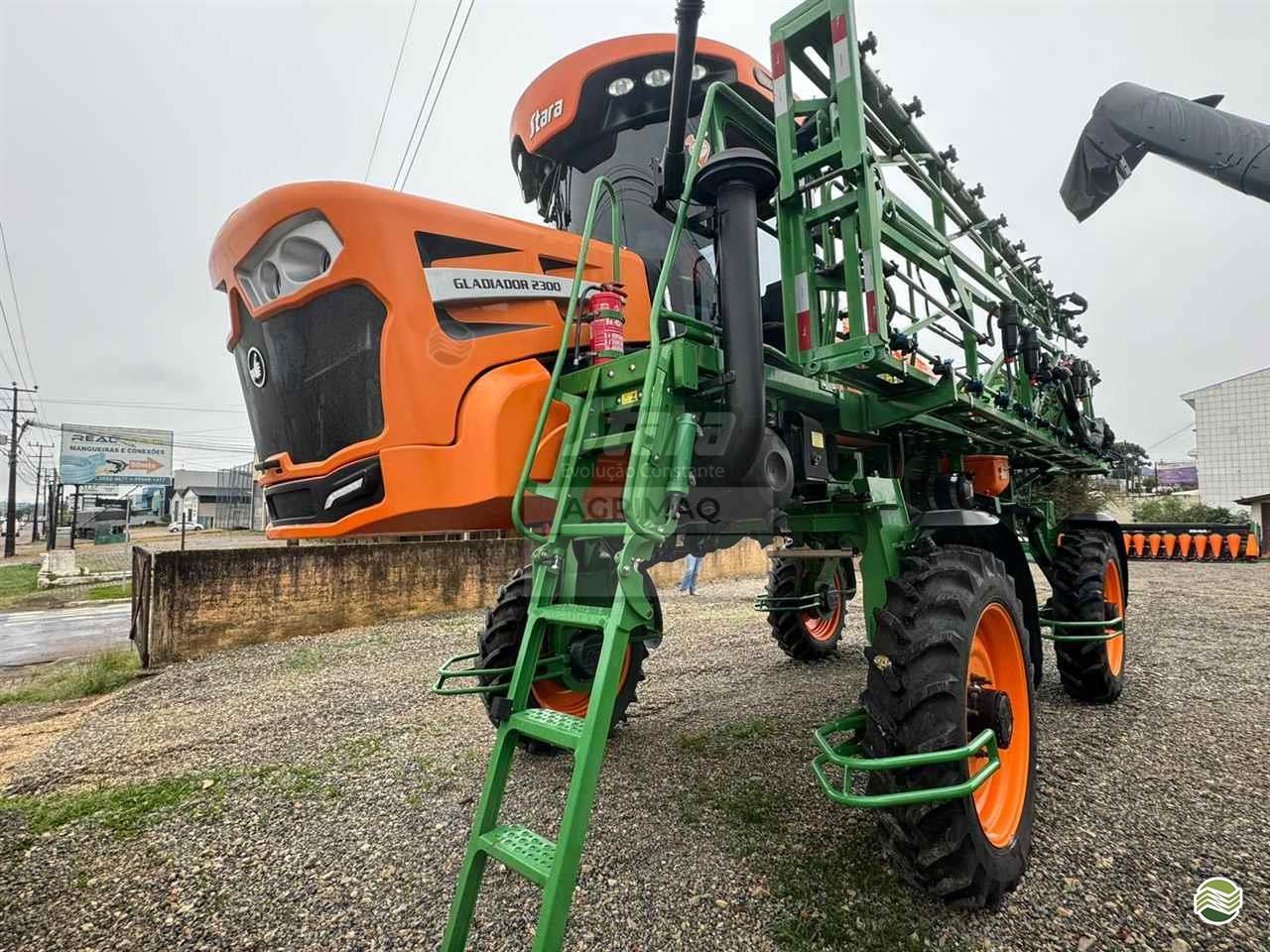 PULVERIZADOR STARA GLADIADOR 2300 Tração 4x4 Agrimaq Máquinas Agrícolas - Stara ARAUCARIA PARANÁ PR